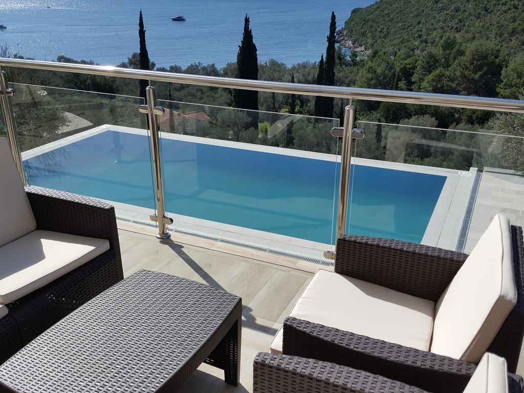 Apartments Marovic Херцег Нови Екстериор снимка