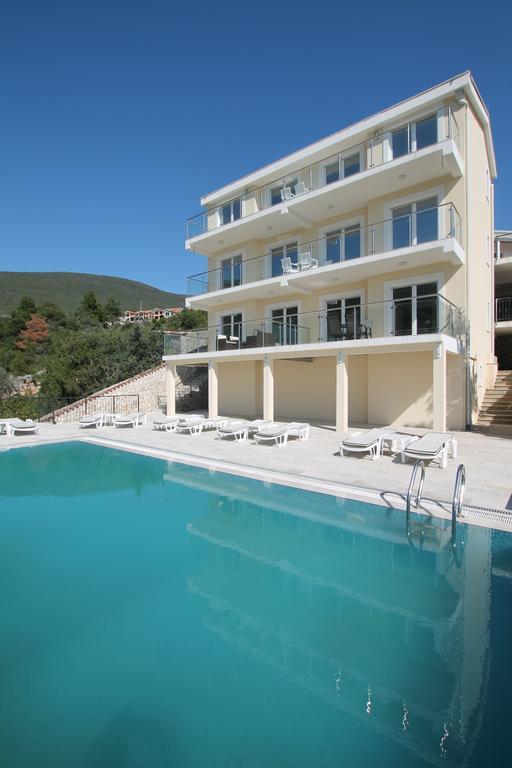 Apartments Marovic Херцег Нови Екстериор снимка
