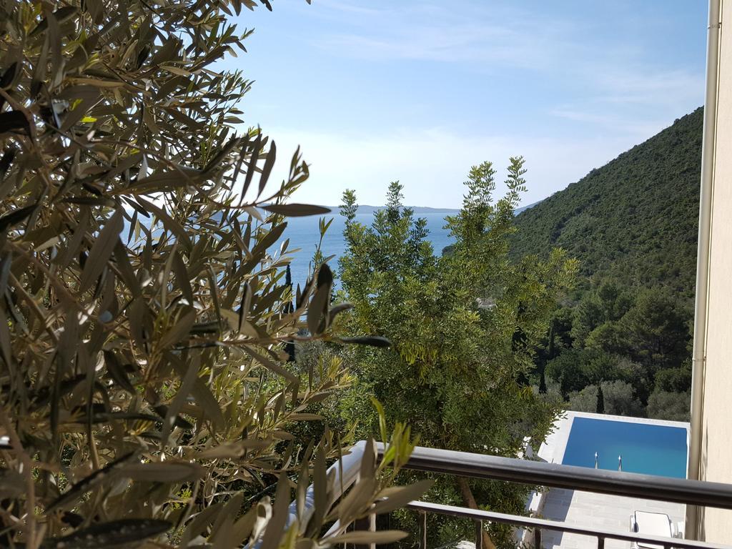 Apartments Marovic Херцег Нови Екстериор снимка