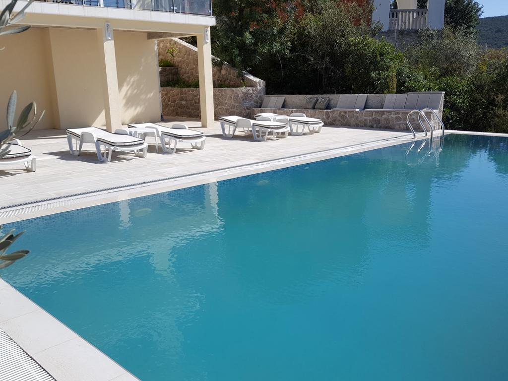 Apartments Marovic Херцег Нови Екстериор снимка